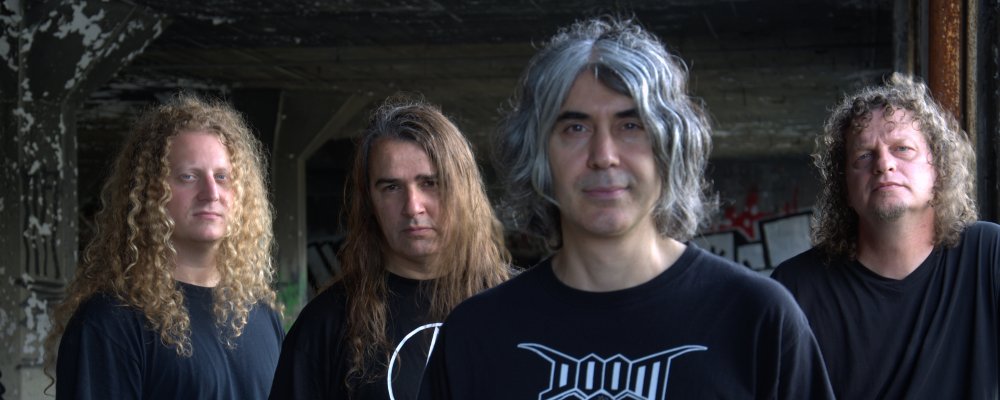 Se realiza el 13 y 14 de abril, en el Movistar Arena.