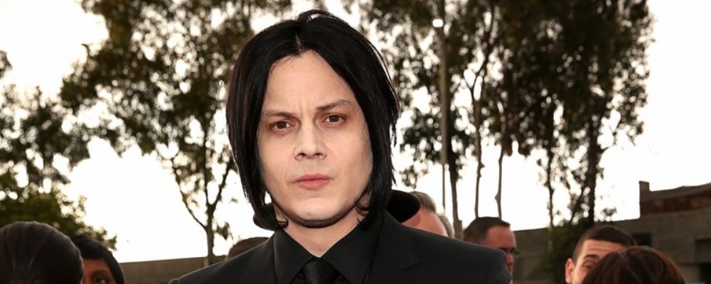 jack-white-grammys-2013-red-carpet-02