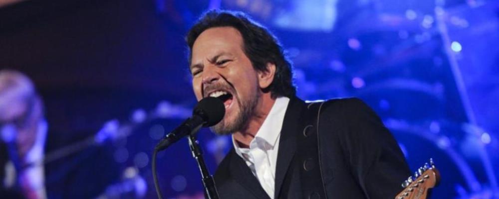 eddie vedder 2015 letterman vertical web