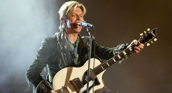 david bowie guitarra zurdo