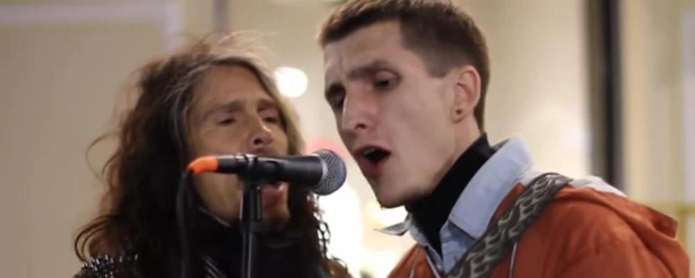 Steven Tyler.Moscow busker.0904-15.vidstill web