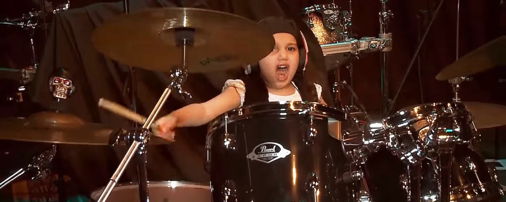 niña bateria soad web