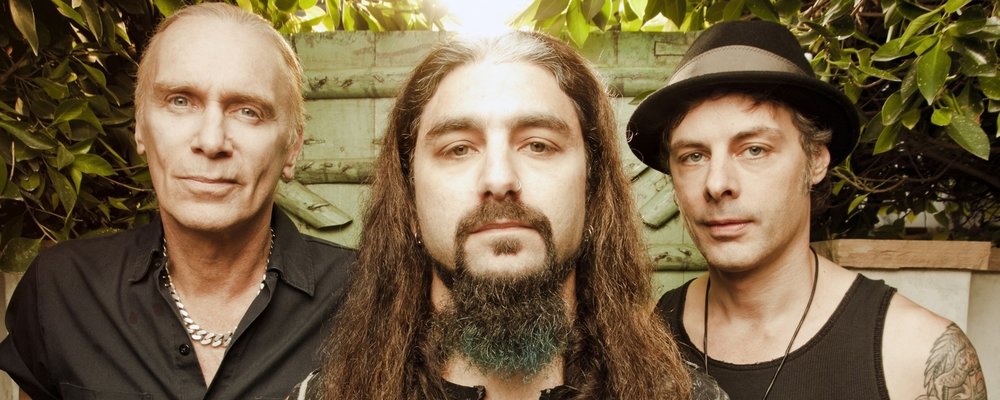 The Winery Dogs 2 web