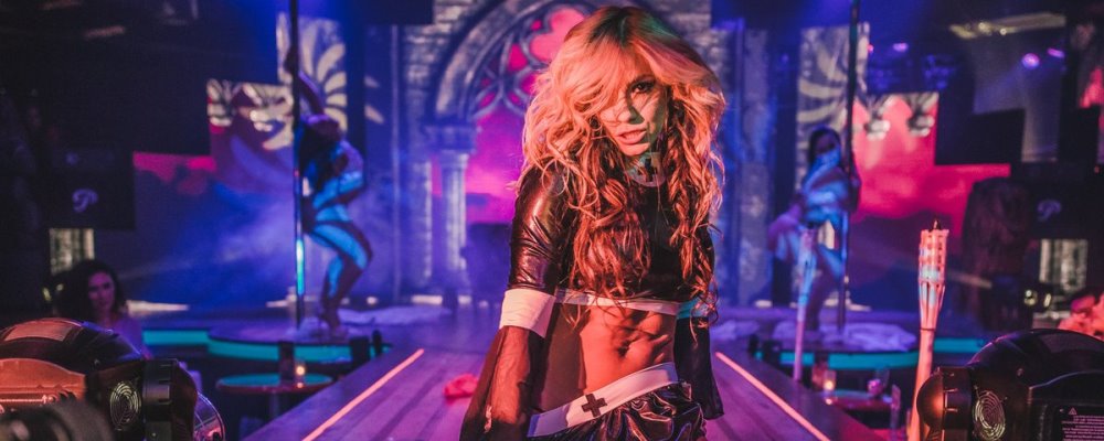 esperanza-gomez-platinum-07-web