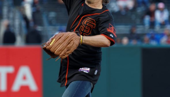 Metallica interpreta el himno de Estados Unidos en una jornada con Giants de San Francisco