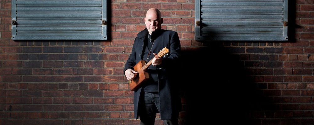 Alain Johannes regresa a Chile con su proyecto “Alain Johannes Trío