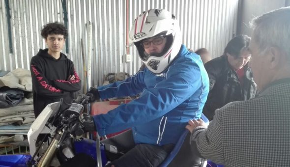 Walo Frías vuelve a subirse a una moto y comparte su experiencia con la radio del rock