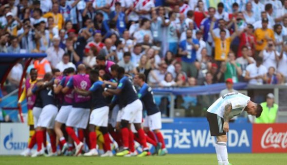 GALERÍA // Las caras de decepción de Messi con la eliminación de Argentina de Rusia 2018