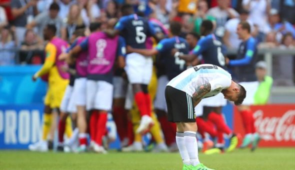 GALERÍA // Las caras de decepción de Messi con la eliminación de Argentina de Rusia 2018