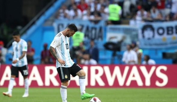 GALERÍA // Las caras de decepción de Messi con la eliminación de Argentina de Rusia 2018