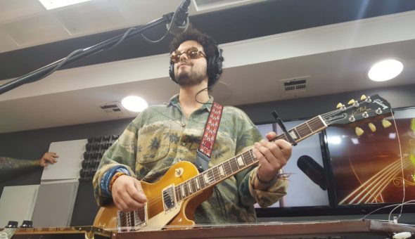 Cigarbox Man en Estudio Futuro de La Ley del Rock