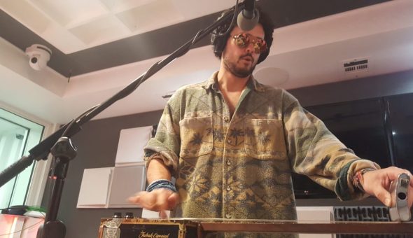 Cigarbox Man en Estudio Futuro de La Ley del Rock