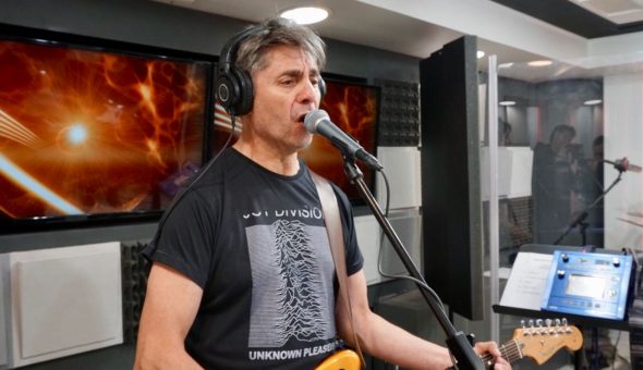Emociones Clandestinas en Estudio Futuro de La Ley del Rock