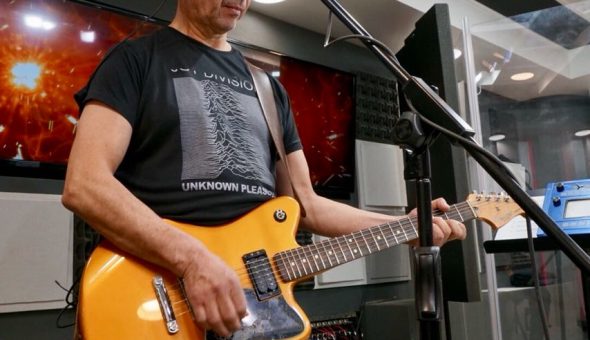 Emociones Clandestinas en Estudio Futuro de La Ley del Rock