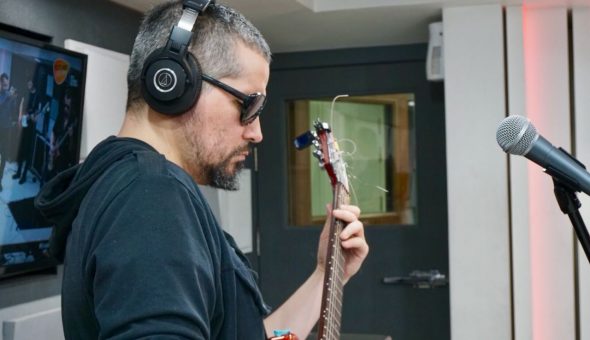 Emociones Clandestinas en Estudio Futuro de La Ley del Rock