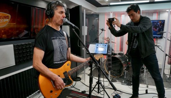 Emociones Clandestinas en Estudio Futuro de La Ley del Rock