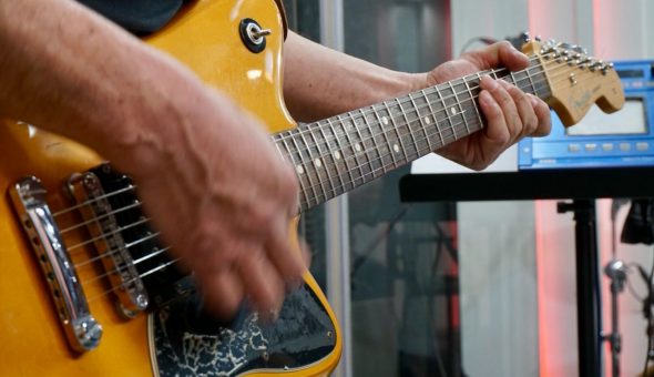 Emociones Clandestinas en Estudio Futuro de La Ley del Rock