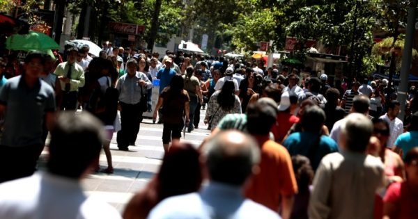 El 72% de los chilenos miente en su currículum