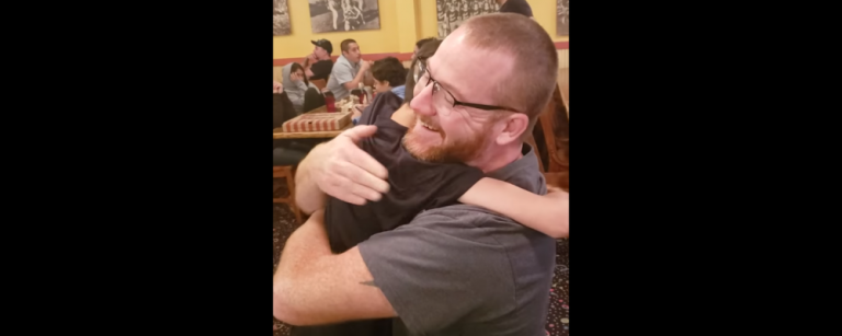 Niño regalo maiden web