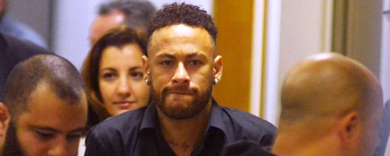 Neymar detenido web