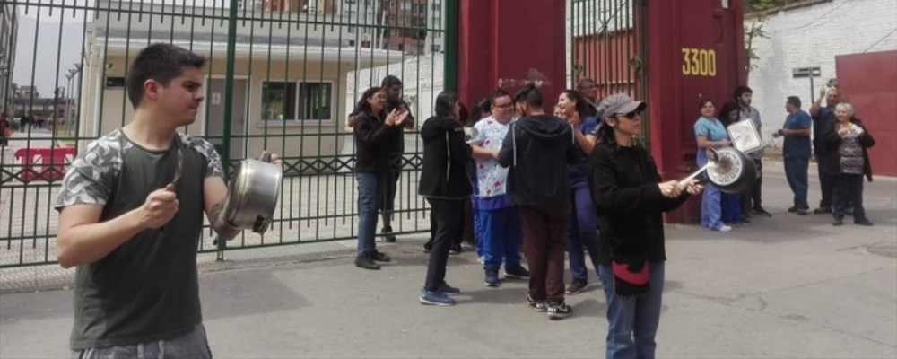 cacerolazos santiago