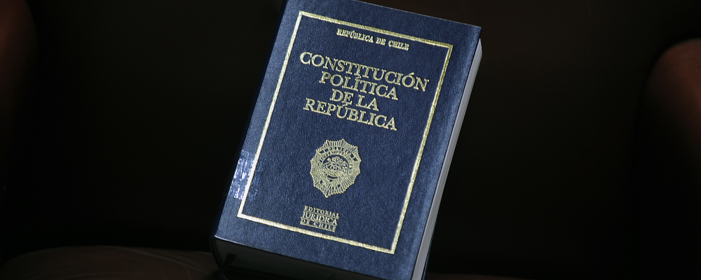 Constitución