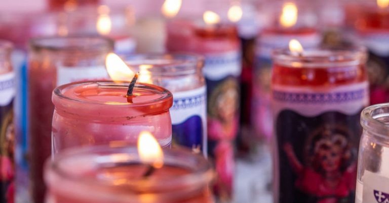 niña brujo coronavirus