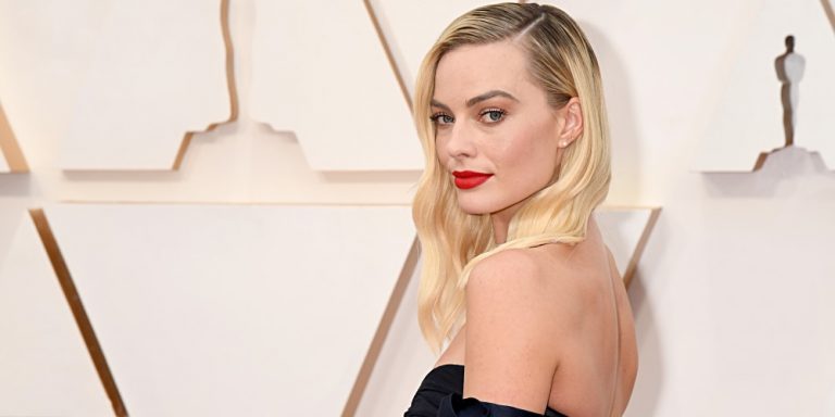 margot robbie piratas del caribe