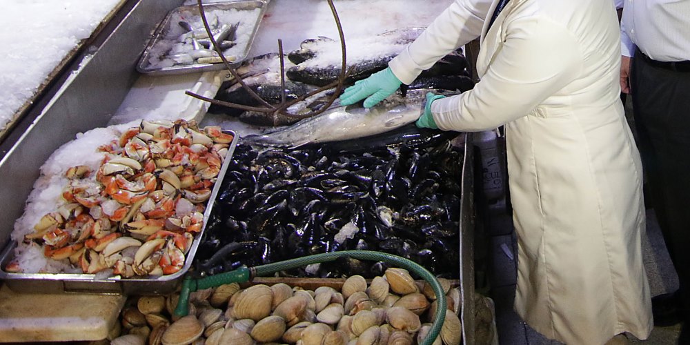 mercado central mariscos