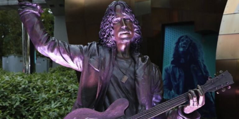 Chris Cornell estatua