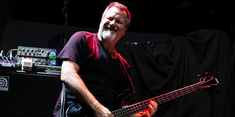 Billy Gould plebiscito