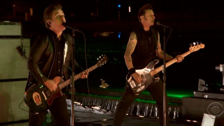 Green Day super bowl previa