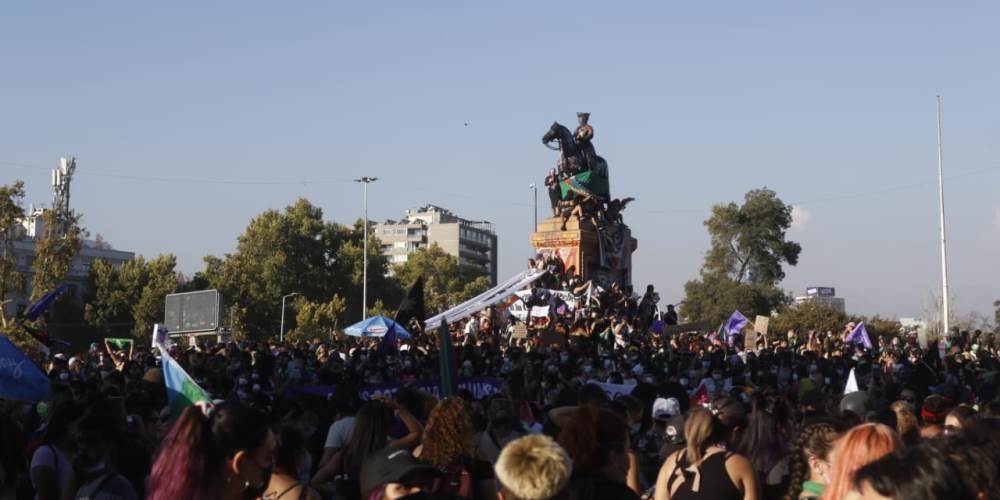 8M Carabineros detenidos