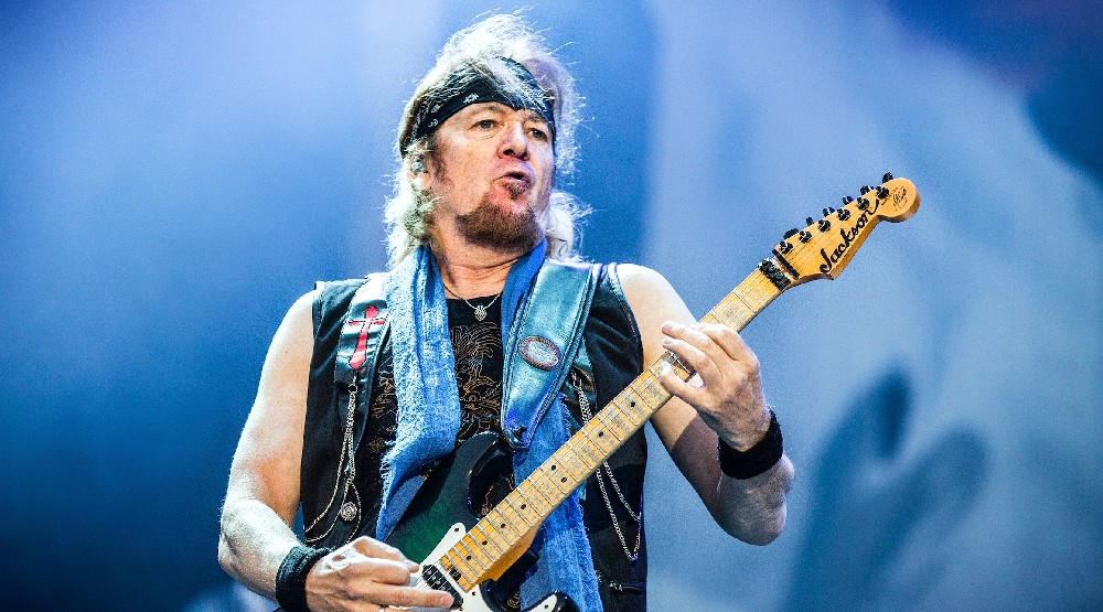 ¿Por qué Adrian Smith no participó en Stars?