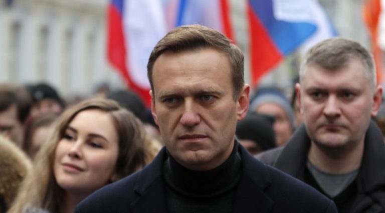 Alexei Navalny inicia huelga de hambre y exige un medico de su confianza