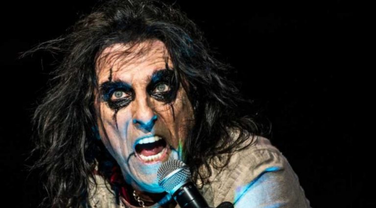 Alice Cooper dice que David Bowie se inspiró en él