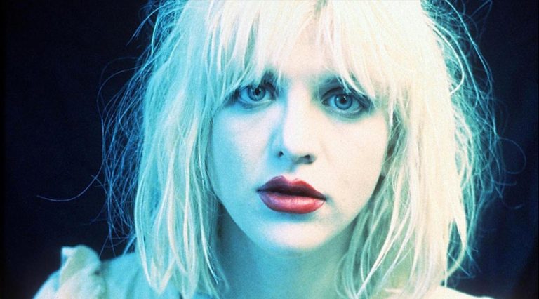 Courtney Love revela que lucha contra enfermedades que la complican