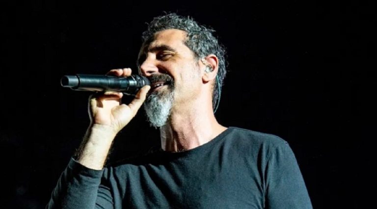 Serj Tankian: "Muestrame una banda sin drama y te diré lo mierda que es"