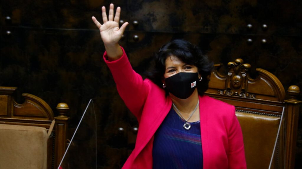 Presidenta del Senado llama a seguir avanzando en ayudas sociales