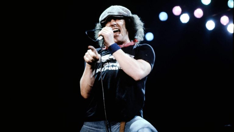 Brian Johnson AC/DC cantante
