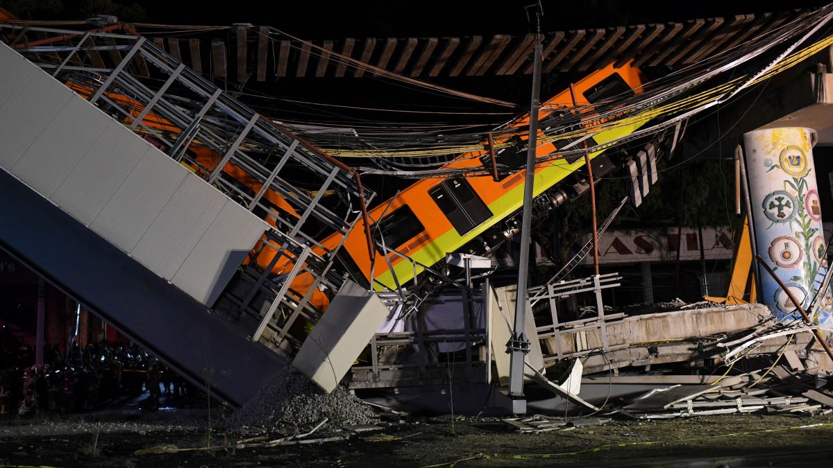 Al menos 23 muertos por el derrumbe en el Metro de Ciudad ...