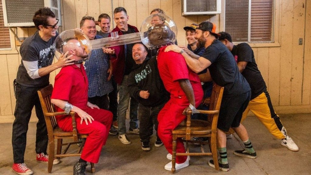 El tráiler oficial de "Jackass Forever" es absolutamente demente