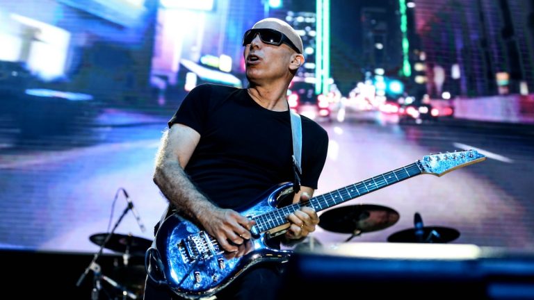 Joe Satriani 2019