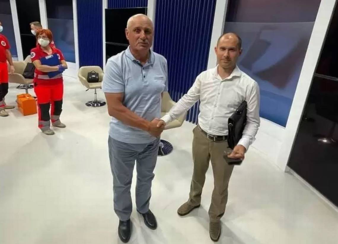 Politicos Moldavia Fin