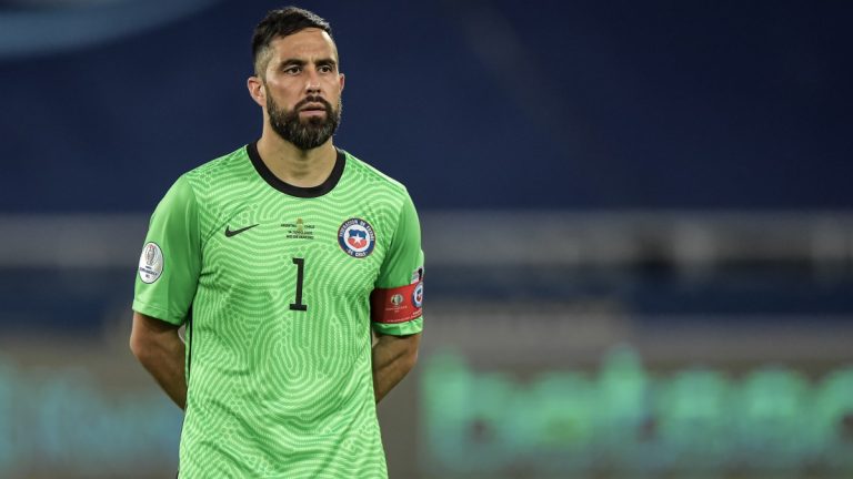 Claudio Bravo La Roja