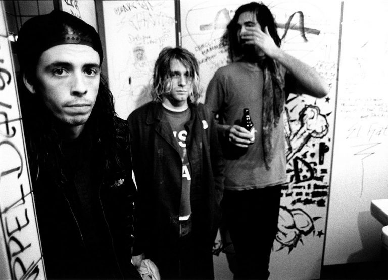 Photo Of Krist NOVOSELIC And Kurt COBAIN And Dave GROHL And NIRVANA