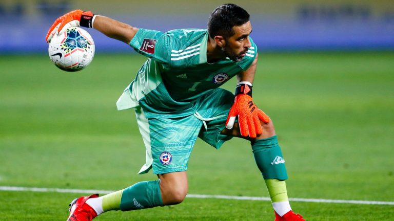 Claudio Bravo Chile Peru