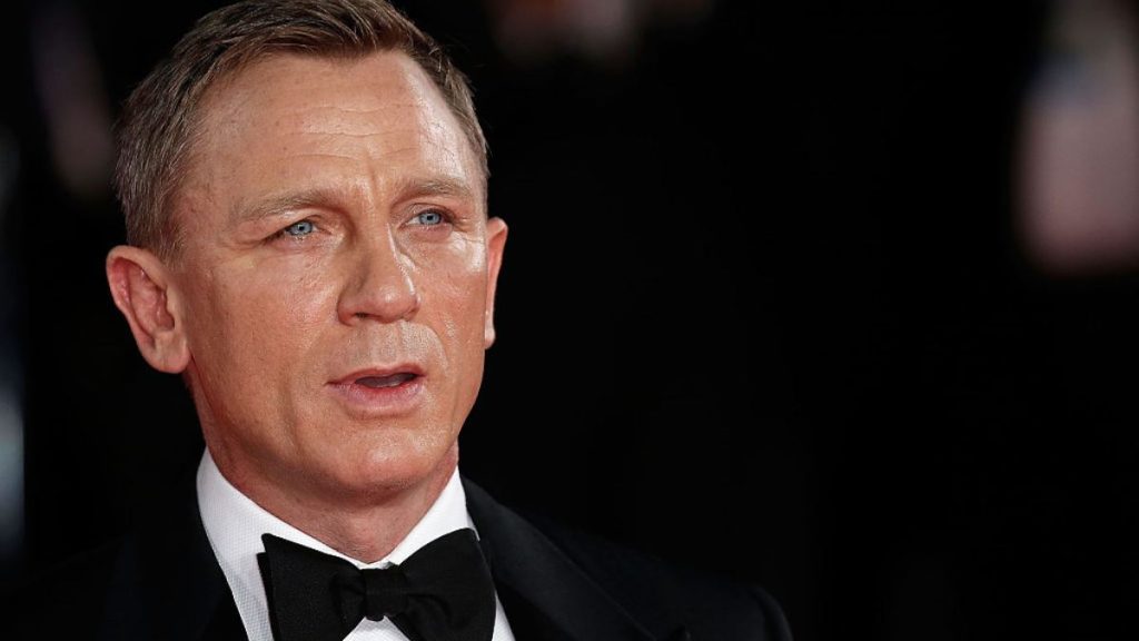 Daniel Craig