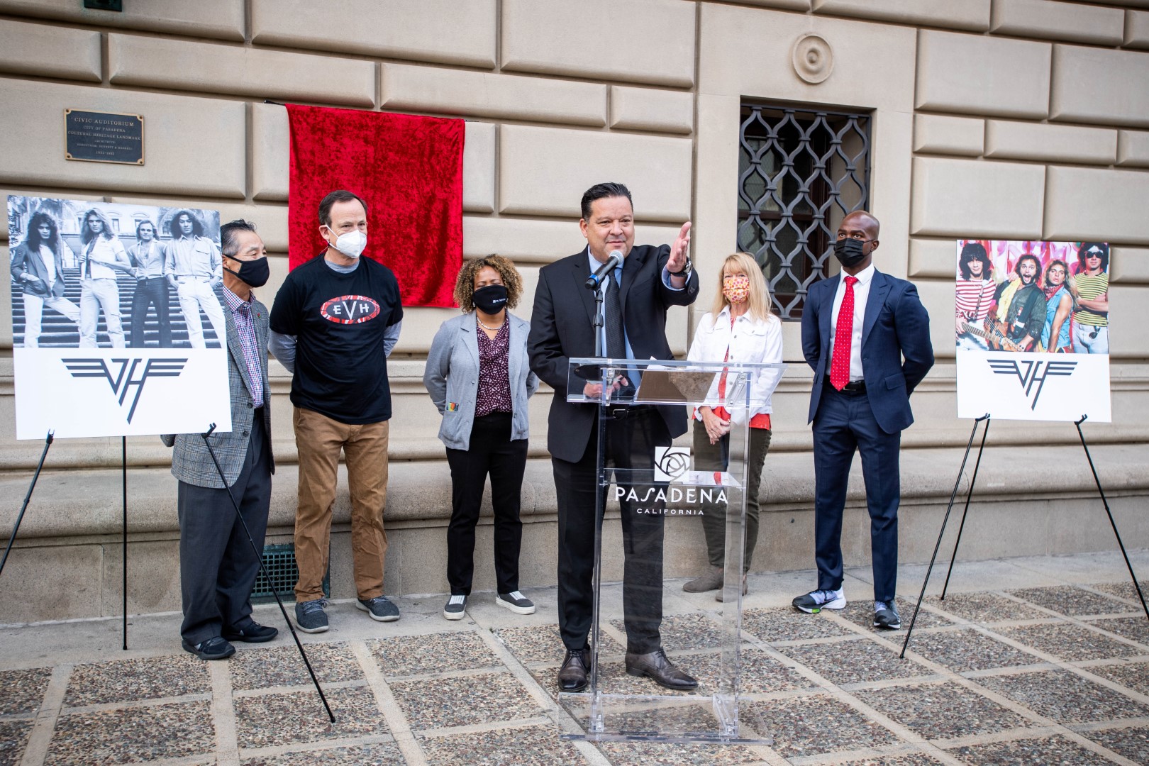 Guitarist Eddie Van Halen Memorialized In Pasadena