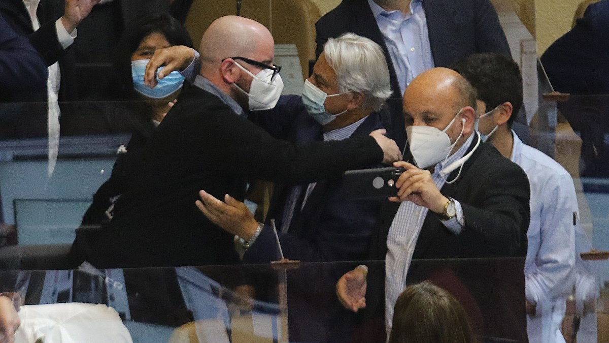 Giorgio Jackson llegó al Congreso tras extenso discurso de Jaime Naranjo